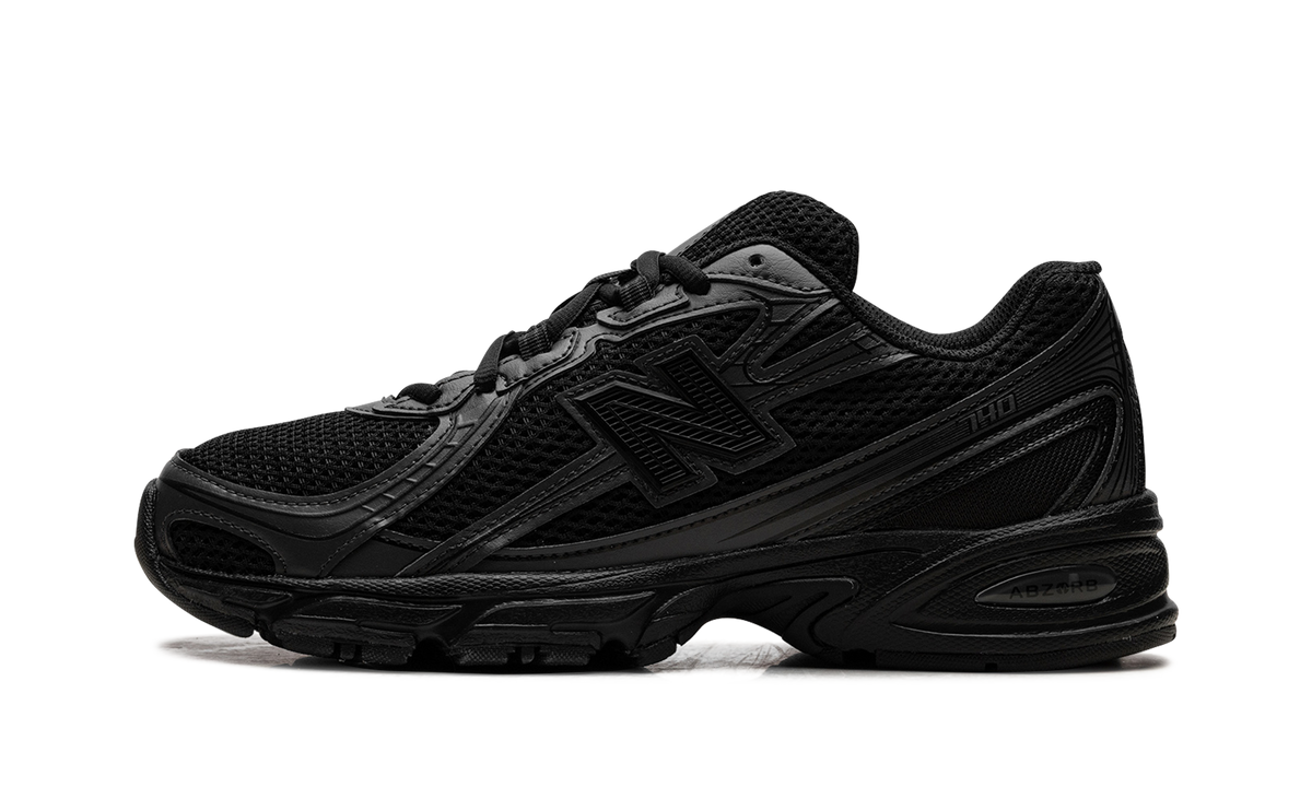 740 "Triple Black" U740BO2